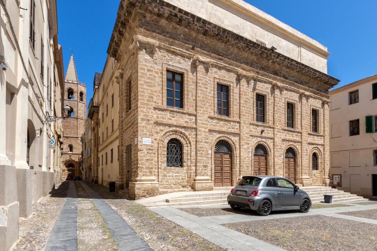 Apartament La Finestra Sul Teatro Alghero Zewnętrze zdjęcie